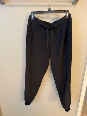 lululemon athletica Women’s Black Jogger Pants
